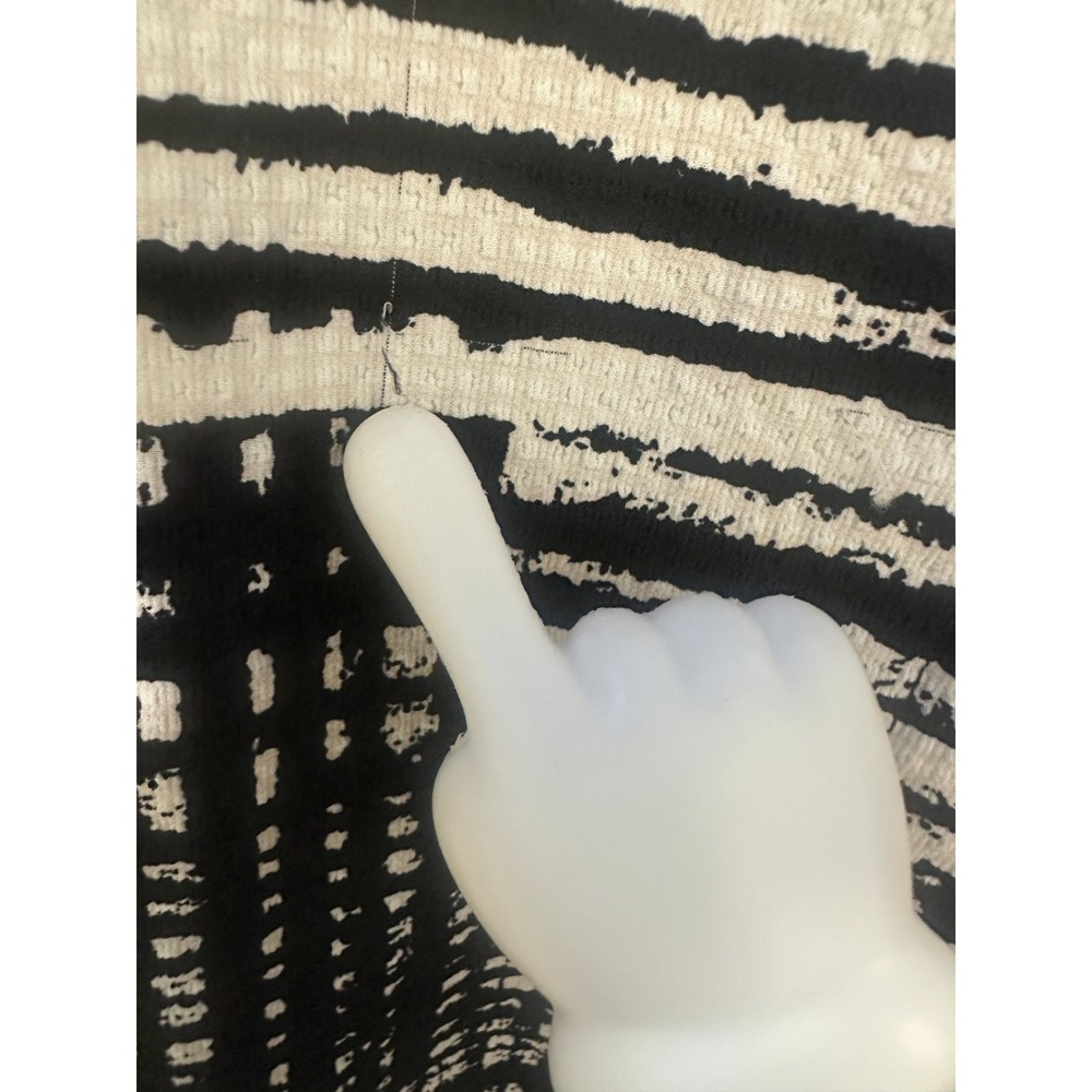 IC by Connie K Abstract Grid Button Jacket Topper Black White XL Abstract *Flaw - Picture 10 of 15